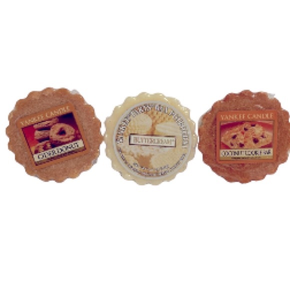 3 Yankee Candle Tarts BAKERY SCENTS NEW 0.8 oz each - Picture 1 of 8